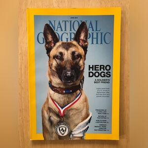 National Geographic Magazine June 2014 Hero Dogs Issue
